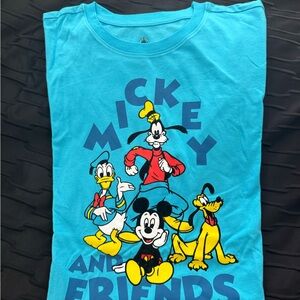 Disney Mickey and Friends x large T shirt